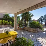 شقة In Crikvenica- Nahe Sandstrand By Interhome تْسْغيكفانِتْسا